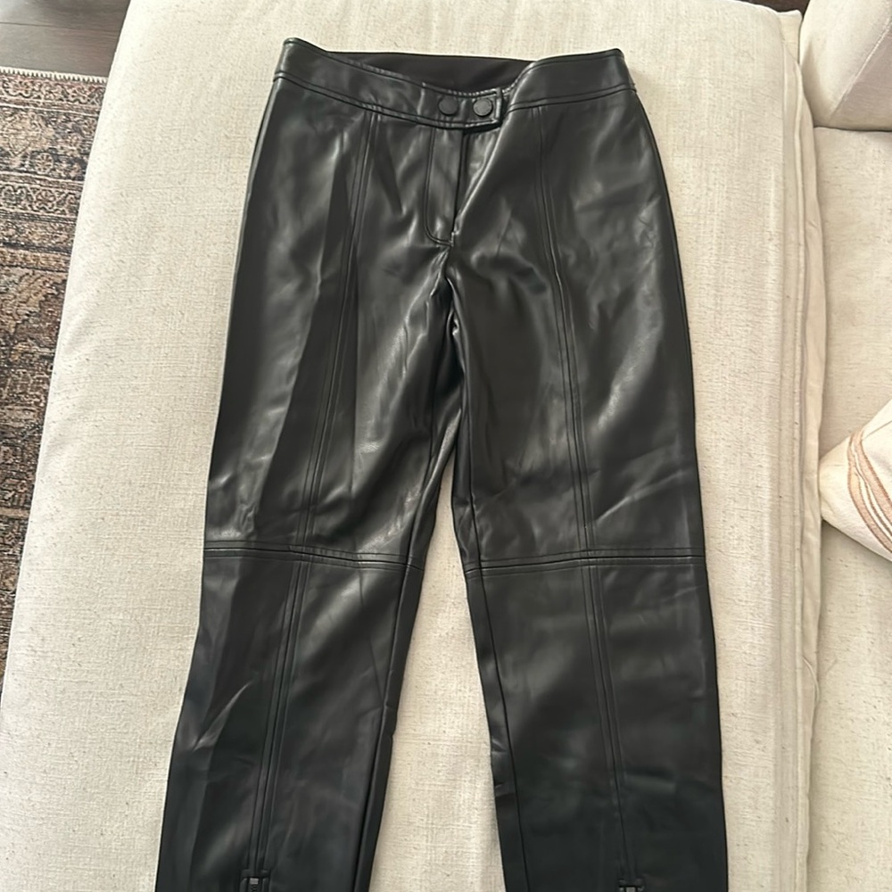 Perfect fit leather leggings